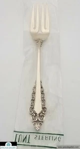 Lunt Florentine Scroll Sterlingsilber Salatgabel 6 5/8" *NEU* - Bild 1 von 1