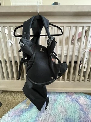 Детская переноска Stokke черная отличное состояние товара для младенцев - удобная для ребенка 0-3 лет - Изображение 1 из 4