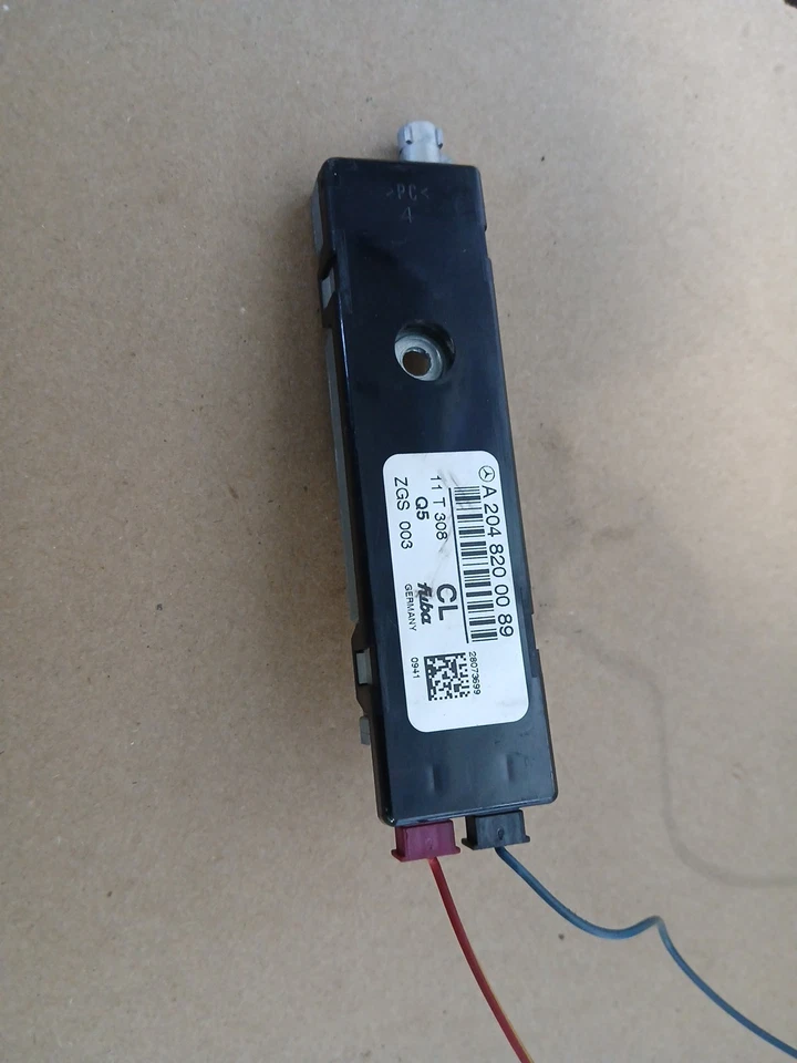 AMPLIFICADOR ANTENA MERCEDES C300 W204 2008 2009 2010 2011 AWD A2048200089  Foto 1 de 4