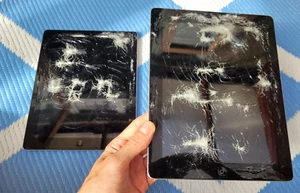 Apple iPad 2 Tablet MC769ZP/A 16GB Bundle x2 Free Post ***Faulty Broken Screen - Picture 1 of 12
