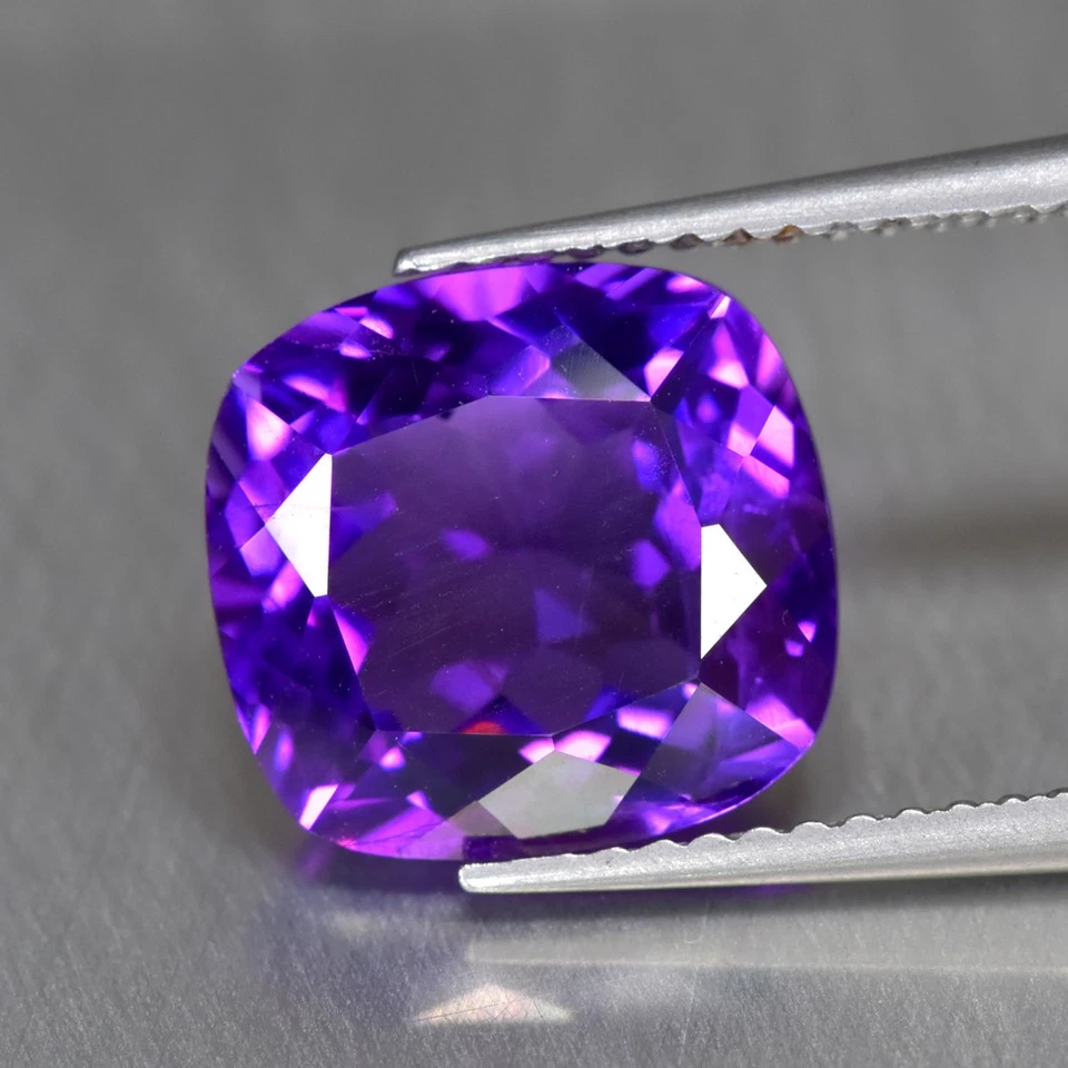 4.23Ct Cushion_Awe-inspiring Natural Vivid Purple Amethyst Gemstone _Bolivia - Image 1 of 1