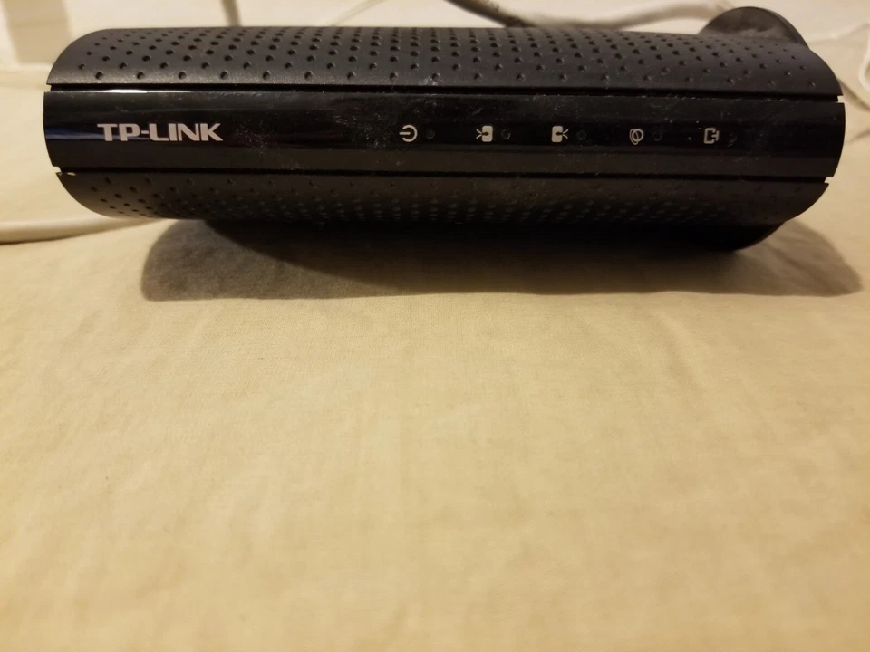 TP-Link DOCSIS 3.0 Cable Modem TC-7610 - Image 1 of 4