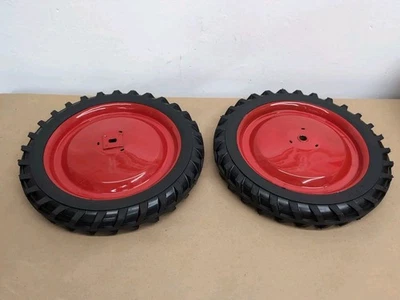 Juego de rueda trasera tractor pedal Ertl 12 x 1,75 International Farmall rojo  Foto 1 de 3
