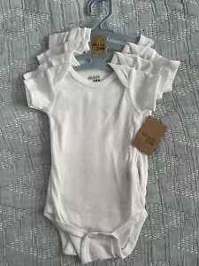 New with tags! Chick Pea 4 Pack 9 month bodysuit White - Picture 1 of 2