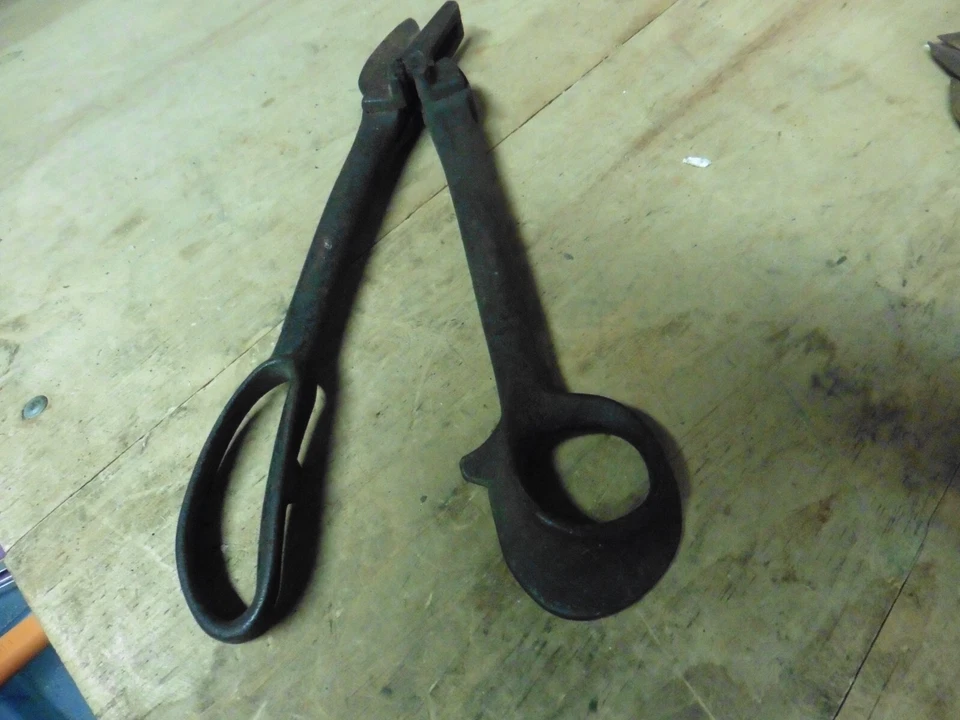 Vintage cast iron primitive tin snips cutters puller rare ?? working - Image 1 of 4