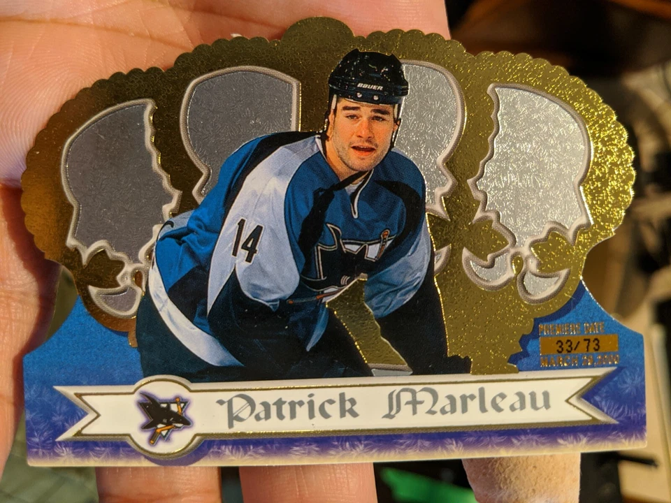 1999-00 Crown Royale Premiere Date #124 Patrick Marleau Sharks SP #33/73 - Image 1 of 1