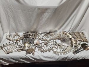 1847 Rogers Bros ETERNALLY YOURS 136 piece place setting silverware for 20 