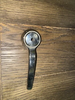 Manivela de ventana interior cromada Amc 545599 Foto 1 de 4