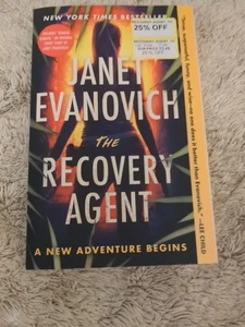 Recovery Agent: A Novel von Janet Evanovich (2023, Trade Paperback) - Bild 1 von 2