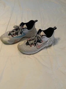 Nike Giannis GA Immortality Force Field Athletic Shoes Size 6.5 Y DM7609-100 Low - Picture 1 of 8