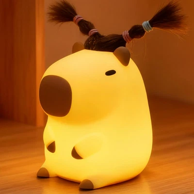 Luce Notturna Bambini Capibara Con I Capelli, Divertente LED Lampada Silicone Mo - Immagine 1 di 4