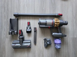 Dyson V11 Absolute Handheld Stick Cordless Vacuum Cleaner Vgc - Picture 1 of 8