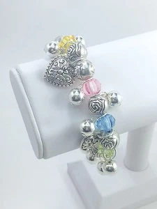 HERZ CHARM Stretch Armband Stil 2 mit versilberten Perlen und Kristallen - Bild 1 von 3