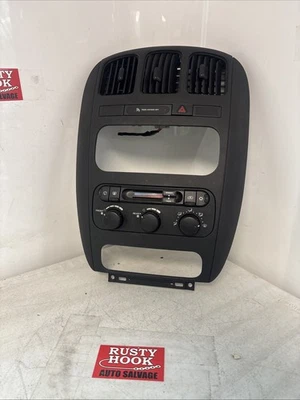 Dodge Caravan 2006 radio climatizador bisel con controles 04678844 Foto 1 de 4