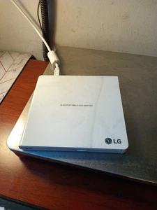 LG Slim Portable DVD Writer (Model GP65NG60)-USB External Drive–Tested & Working - Photo 1/5