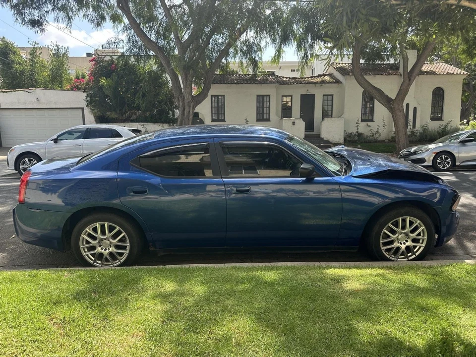 Used Brake Master Cylinder fits: 2009 Dodge Charger single piston caliper Grade - Изображение 1 из 4