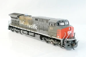 RoundHouse HO Scale DCC Locomotive Southern Pacific 300 AC4400CW - Picture 1 of 9
