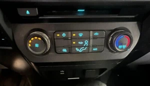 2017-2020 FORD F250SD,F350SD AC Heater Climate Control Temperature OEM - Picture 1 of 9