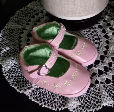 New Gift Holiday Christmas Baby Girl Pink Flowers Shoes Accessories 6-12M - Image 1 of 4