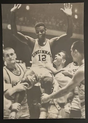 1960 Photo-Cincinnati Bearcats Oscar Robertson Drops 50 On Iowa ECAC Holiday - Image 1 of 2