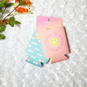 Coozie Mangas de Bebida Arco Iris y Sonrisa 2 Piezas Stoney Clover Lane X Target - Imagen 1 de 3