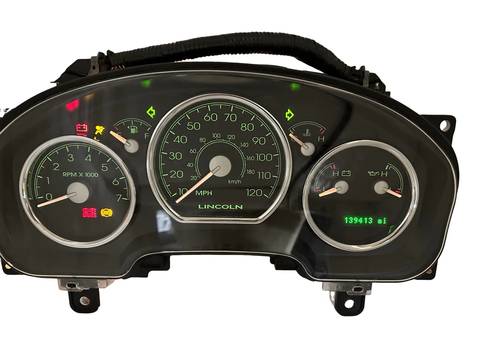Speedometer Instrument Cluster 06 Lincoln LT Dash Panel Gauges 139,413 Miles - Image 1 of 3