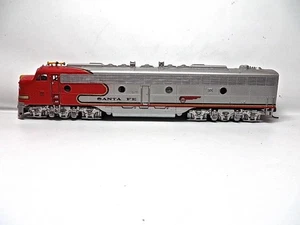 HO Gauge Santa Fe Super Chief E8/9 Powered Diesel (Broadway Ltd, Rapido??) - Picture 1 of 6