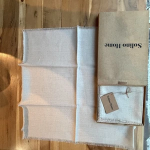 Solino Home Light Natural: Linen Set. 20 x 20 Inch - Fringe Hem Set of 4 NWT - Picture 1 of 3