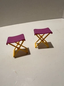 MATTEL CAMPINGSTUHL 2ER SET BARBIE ZUBEHÖR DREAMHOUSE SPIELEN VORGEBEN DIORAMA - Bild 1 von 4