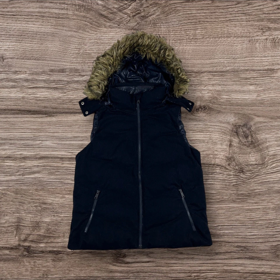 GAP Puffer Gilet Vest Wool Blend Primaloft  Navy Large - Image 1 of 4