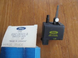 NOS 1980-1989 FORD MERCURY LTD MARQUIS REAR DEFROST SWITCH E0AZ-18C621-B OEM - Picture 1 of 6