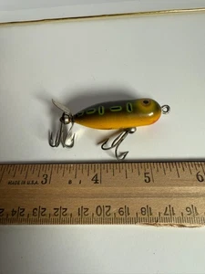 Vintage Heddon Tiny Torpedo Topwater Köder Bullfrosch Farbe Grün Gelb 2" - Bild 1 von 4