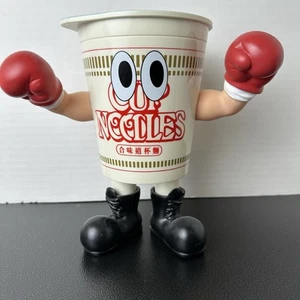 Nissin Tasse Nudeln Boxen Ramen Mann groß Werbe Coin Bank - Bild 1 von 7