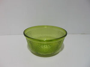 Green Glass Cereal Bowl Mixing Bowl Bamboo Ribbed Pattern - Picture 1 of 4