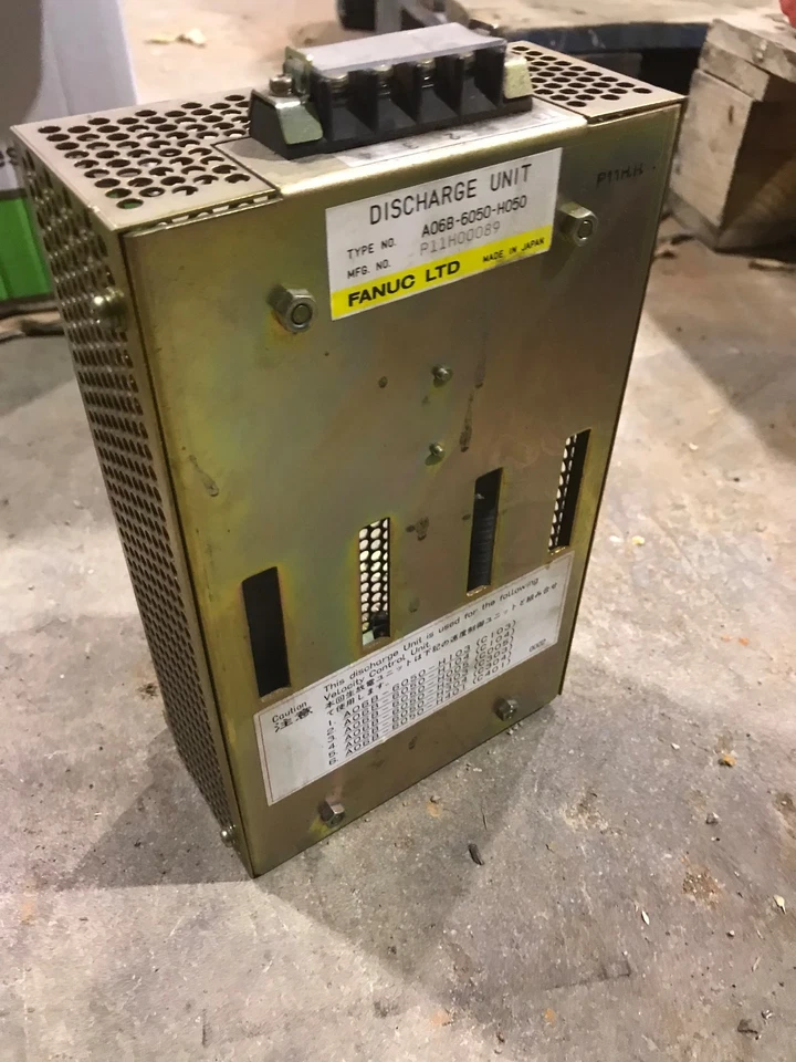 FANUC LTD discharge Unit A06B-6050-H050  - Imagen 1 de 4