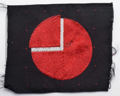 4th Infantry Division ~ Woven Silk  Formation Sign /  Badge - Image 1 of 2