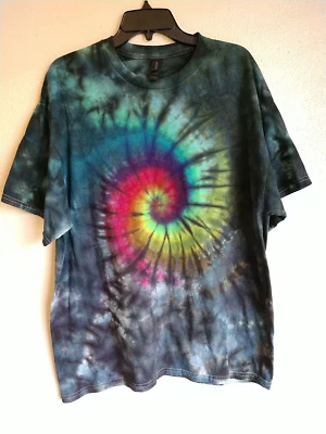 Camisa tie dye espiral feita à mão unissex masculina feminina tamanho XL algodão hippie Gildan (T080) - Imagem 1 de 3
