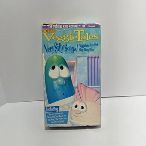 Veggie Tales Vintage VHS Video VERY SILLY SONGS (WITH LARRY) FIRST SING-ALONG - Picture 1 of 3