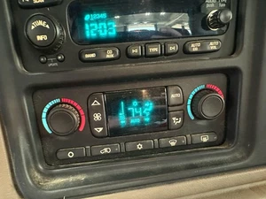 05-07 Chevy Silverado 2500HD OEM Automatic Climate Control CJ2 Rear Defrost - Picture 1 of 15