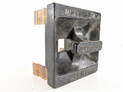 SQ D CUADRADO D 60 AMP M-122203-A PANEL DE FUSIBLES PRINCIPAL EXTRAÍBLE CON PASADOR Y PUNTAS LARGAS Foto 1 de 4