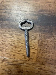 MÁQUINA DE COSER VINTAGE CANTANTE PEADLE LLAVE ESQUELETO TIENE 3 LADOS - Imagen 1 de 6