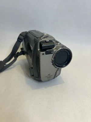 Sony Handycam Camcorder Vide0 Hi8 CCD-TR200 Video Camera for Parts or Repair - Image 1 of 4