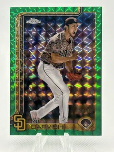 2025 Topps Chrome - Yu Darvish /99 - Green Geometric Refractor Padres No. 186 - Picture 1 of 2