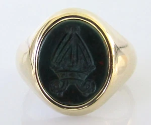 9ct Gold Ring - Vintage 9ct Gold Intaglio Bloodstone Oval Signet Ring Size M - Picture 1 of 17