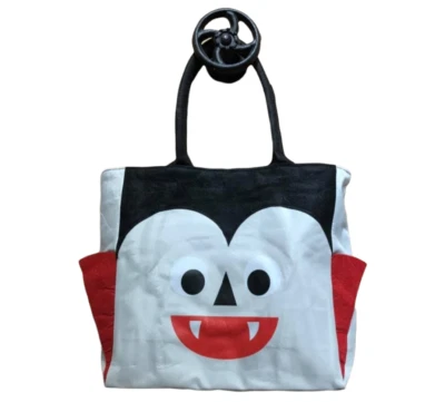 Sacolas tote de doces bordadas personalizadas de Halloween - Imagem 1 de 4