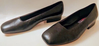 Zapatos planos de cuero para mujer Gloria Vanderbilt HERO color superior: NEGRO 6M a 8,5M EE. UU. Foto 1 de 4