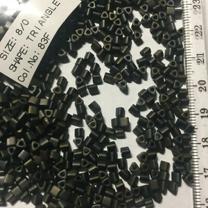 8/0 Toho Triangle Seed Beads ***U PICK COLOR*** Japanese Seed Beads - Picture 1 of 100