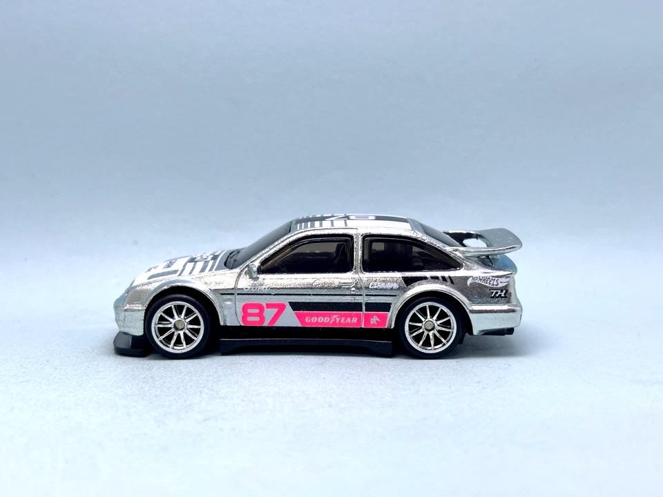 Hotwheels Factory Custom Zamac FC Super Treasure Hunt STH # Ford Sierra sin girar Foto 1 de 4