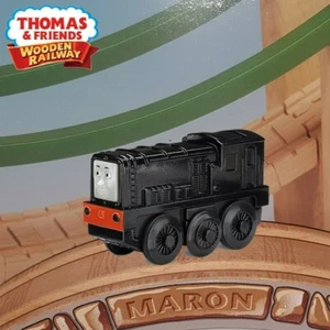 FERROCARRIL DE MADERA THOMAS & FRIENDS ~ DIÉSEL A BATERÍA ~ ¡ABSOLUTAMENTE COMO NUEVO! - Imagen 1 de 6