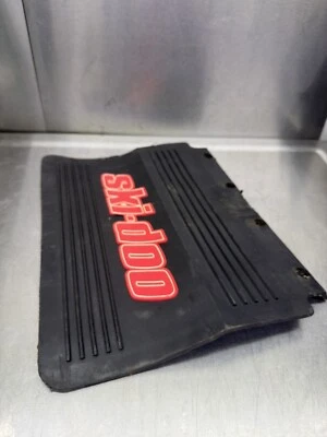 97 98 99 SKI-DOO FORMULA 500 583 670 MXZ Summit Snow Mud Flap RED - Image 1 of 4